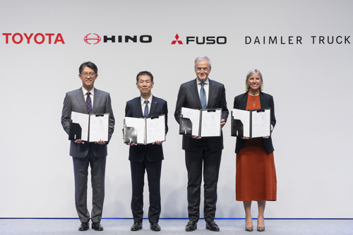 Fuso i Hino se spajaju u zajedničku tvrtku