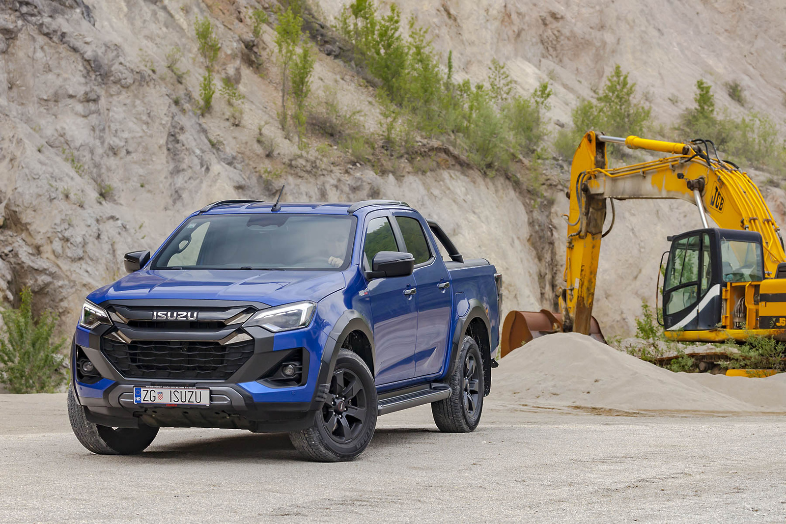 isuzud max013