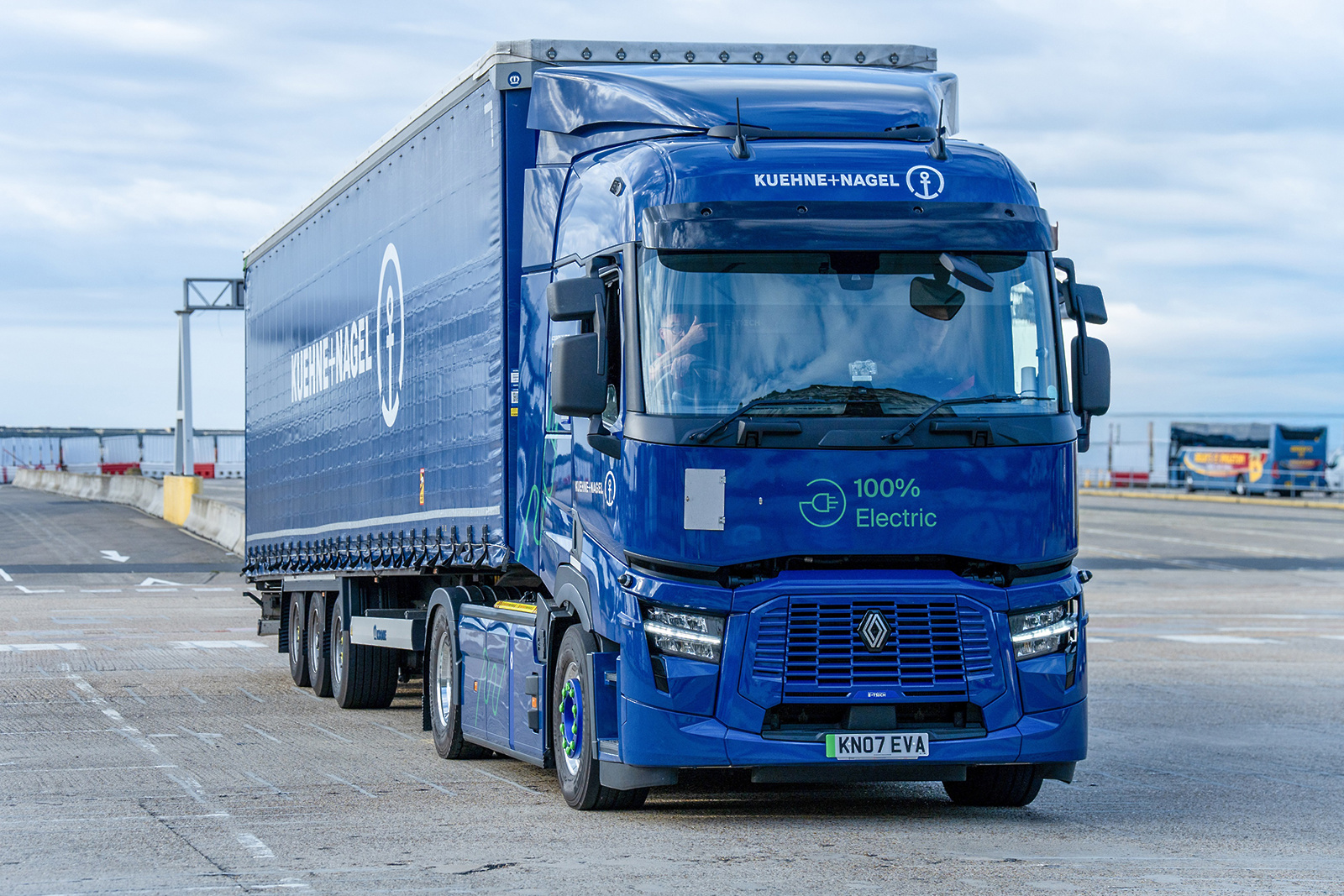 renault trucks la manche 02