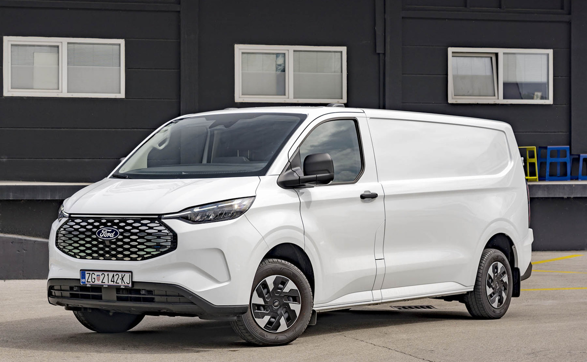 forde-transitcustom001