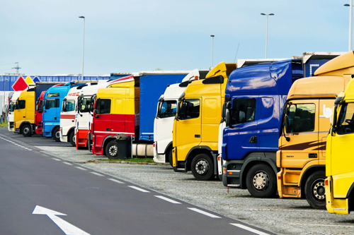 Manje registriranih novih kamiona u Europi u 2025., rast autobusa