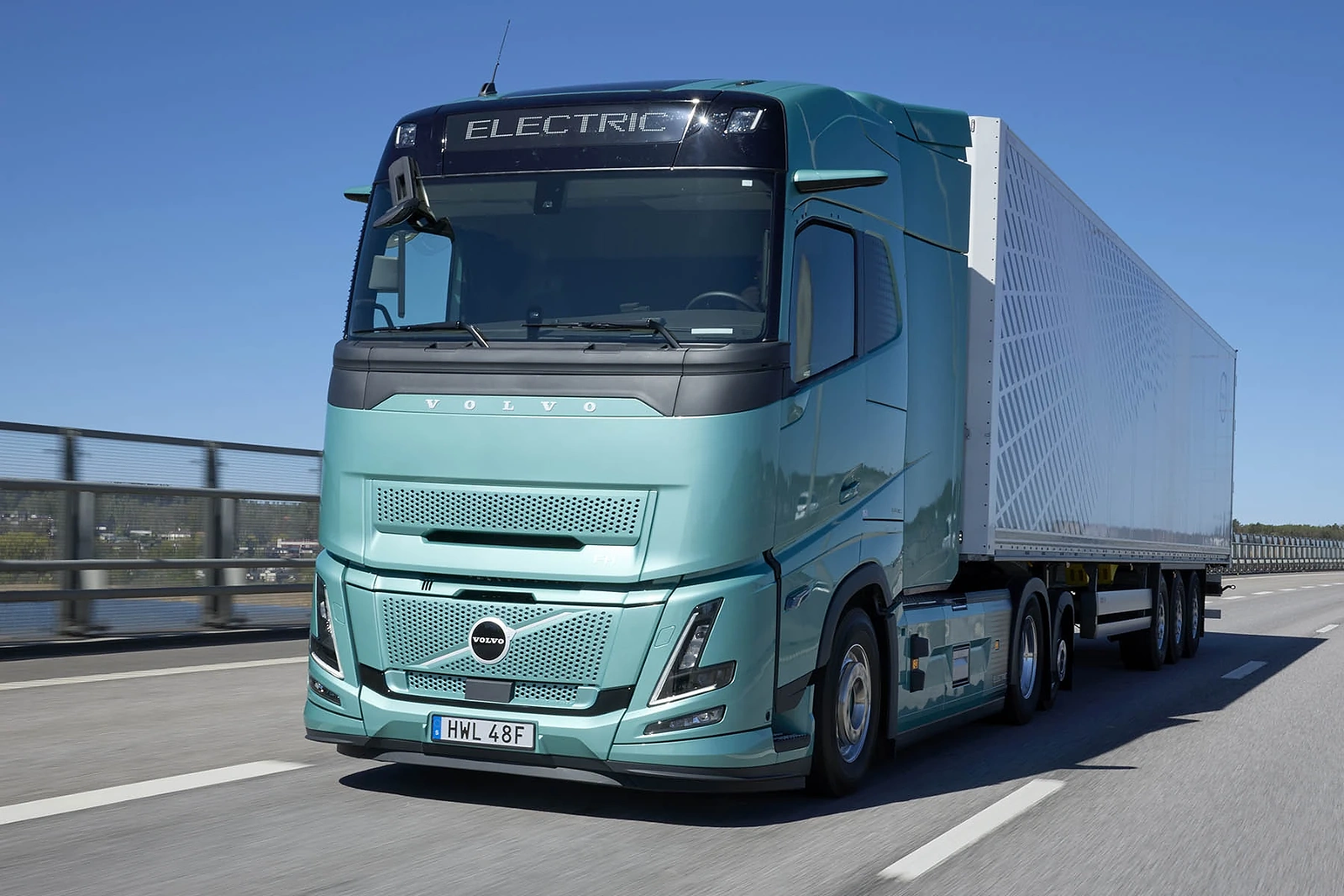 Volvo Electric ER 01