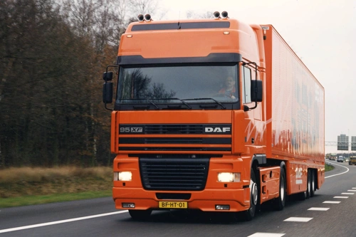 1998_DAF_XF95_01
