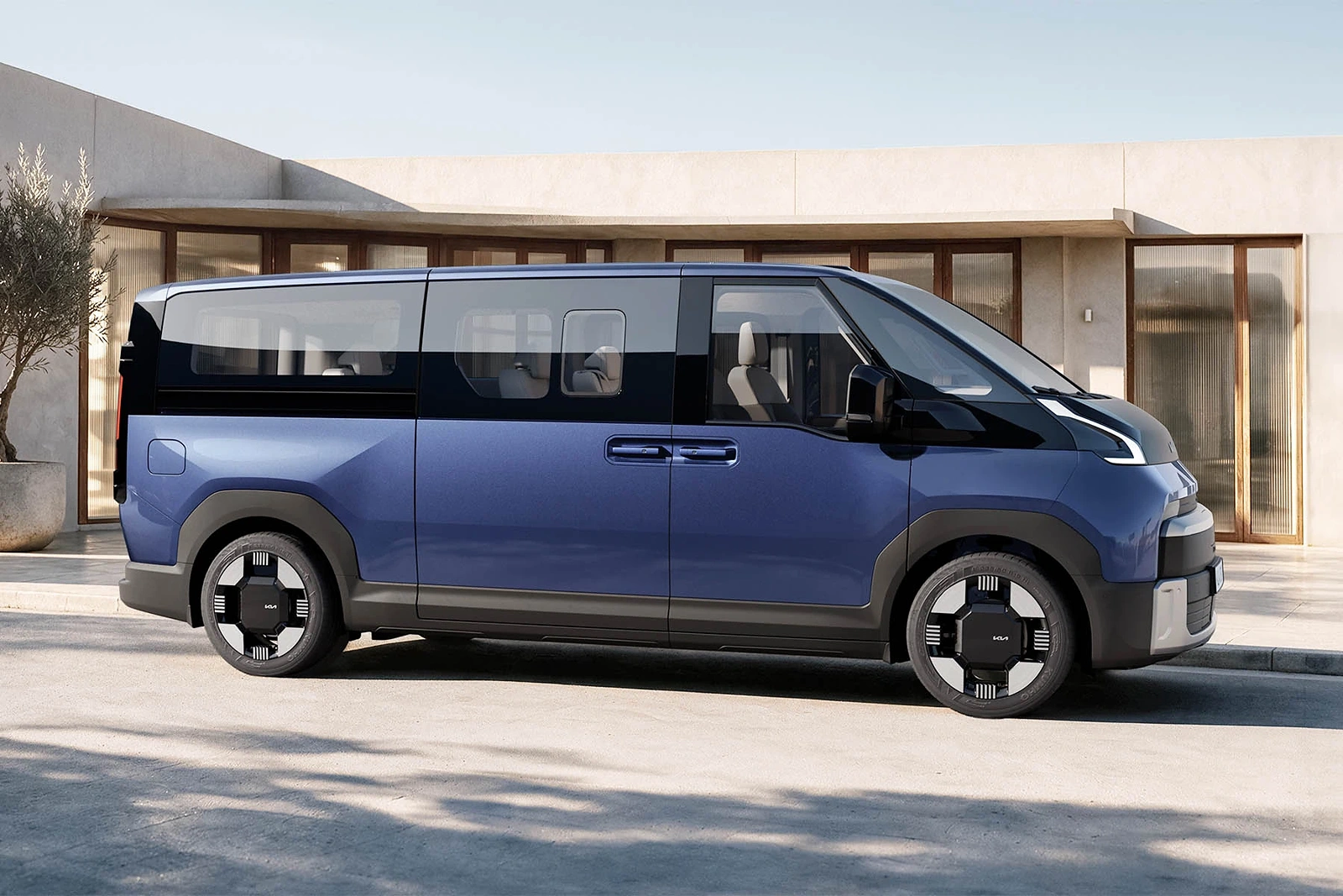 Kia PV7 Passenger 01